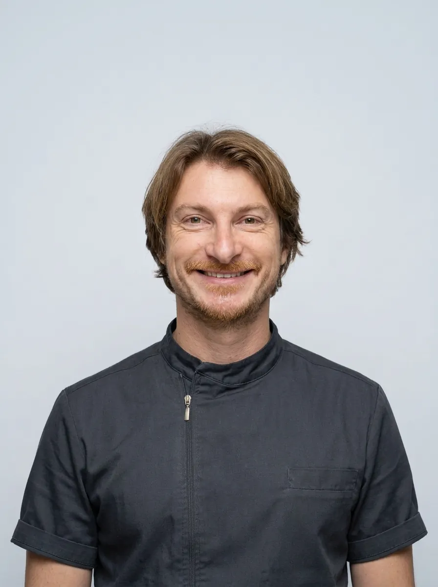 Dott. Edoardo Palla, direttore sanitario dello studio dentistico di Ghezzano, Pisa