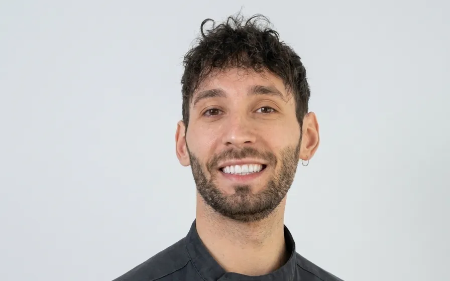 Il Dott. Antonio Rizzica, igienista dentale dello studio di Ghezzano, Pisa